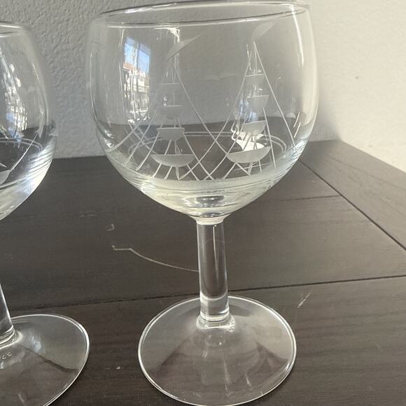 2 Ship Seagulls Etched Wine Glasses France 5" Vintage Nautical Sea Decor Dining - Picture 4 of 7